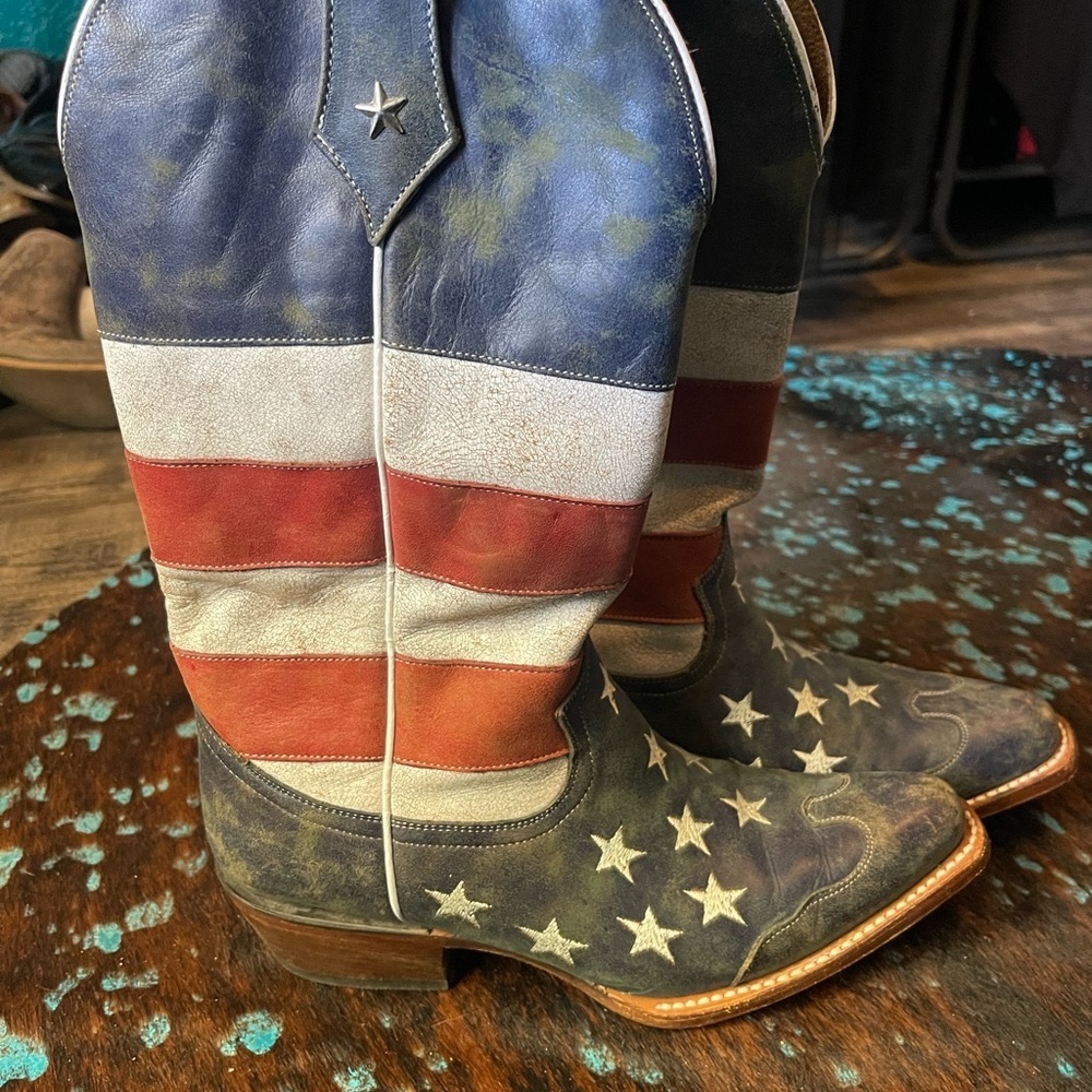Women’s Roper American Flag Boots! I have only worn a couple of times. - Picture 5 of 5
